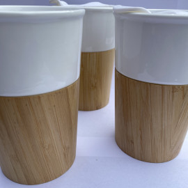 Kop i porcelæn og bambus