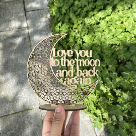 Halvmåneformet trædekoration - To the Moon and Back
