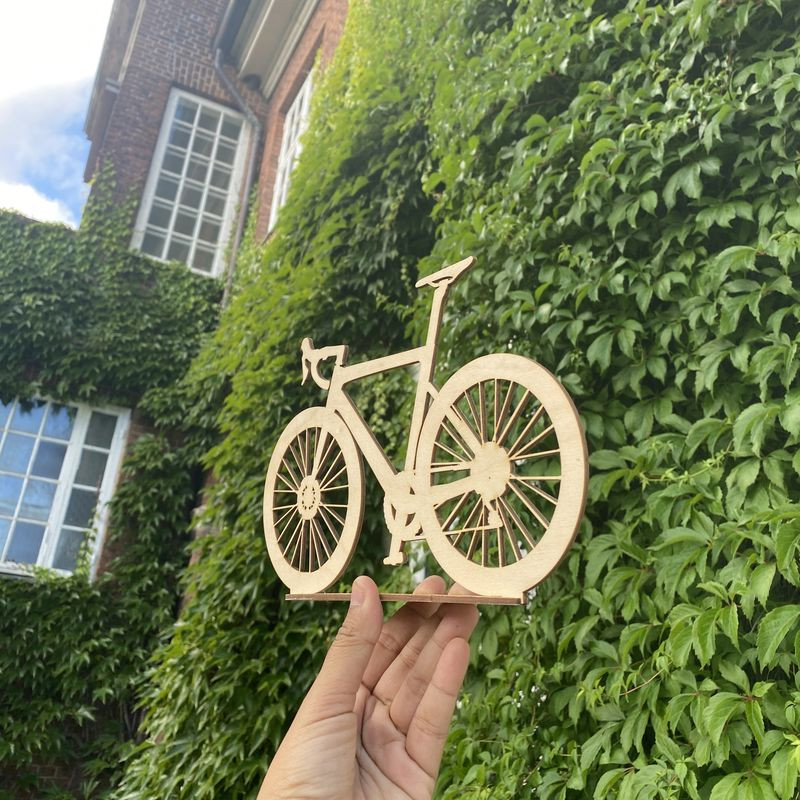 laserskåret cykel figur i 3mm birk str. 27cm i bredden og 17 cm i højden